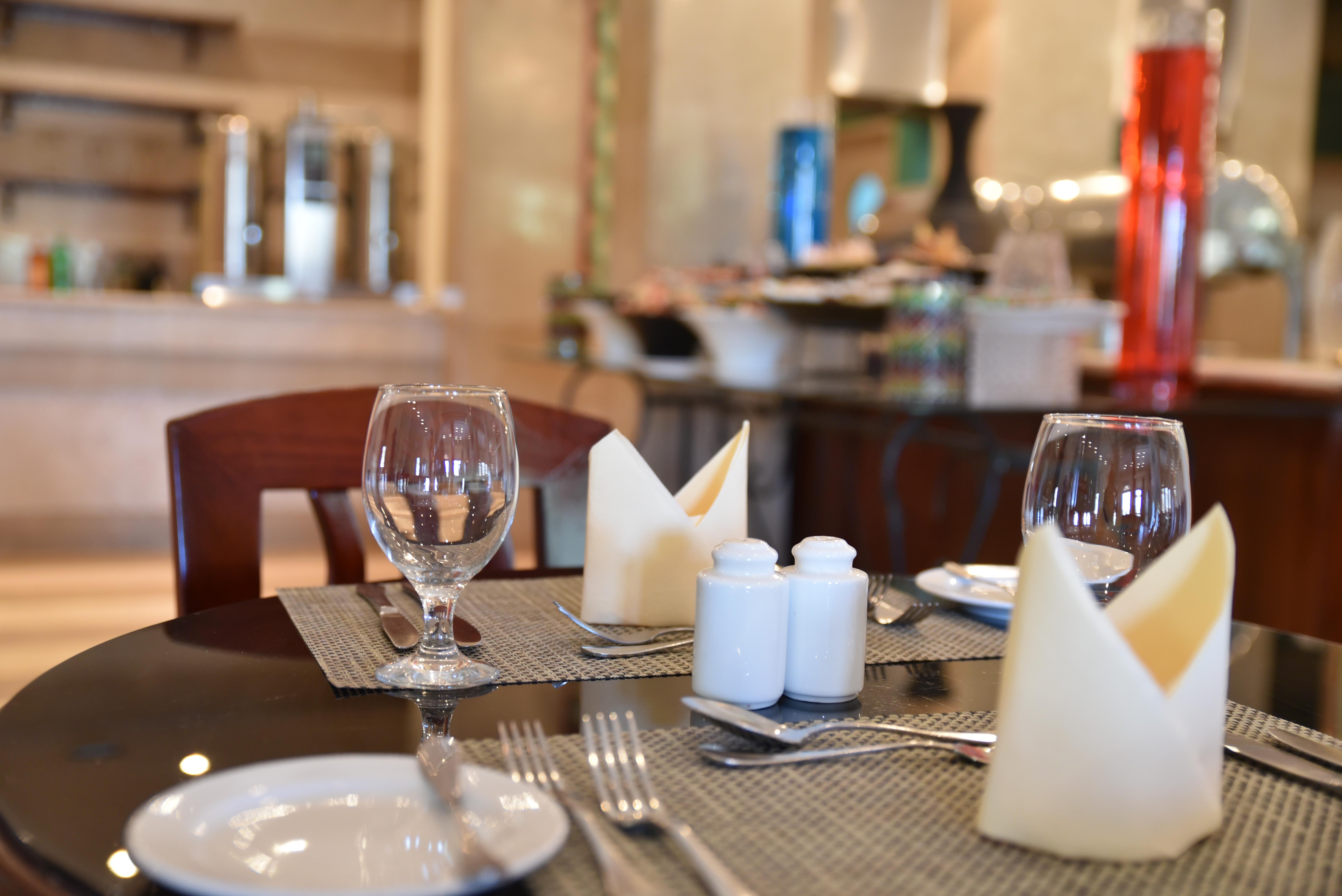 Hotel Marina Plaza Tala Bay 4*