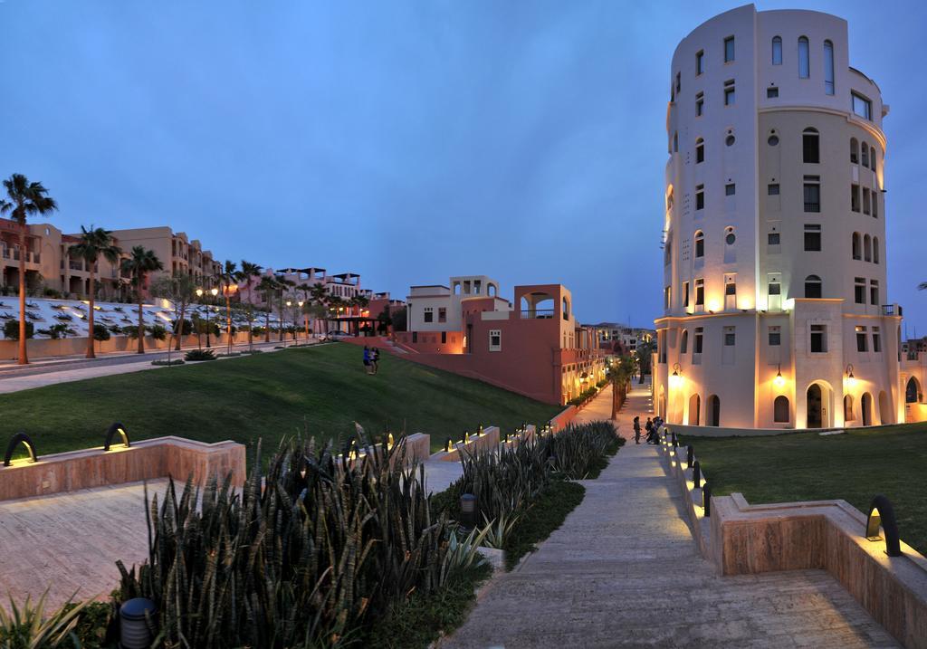 Hotel Marina Plaza Tala Bay 4*