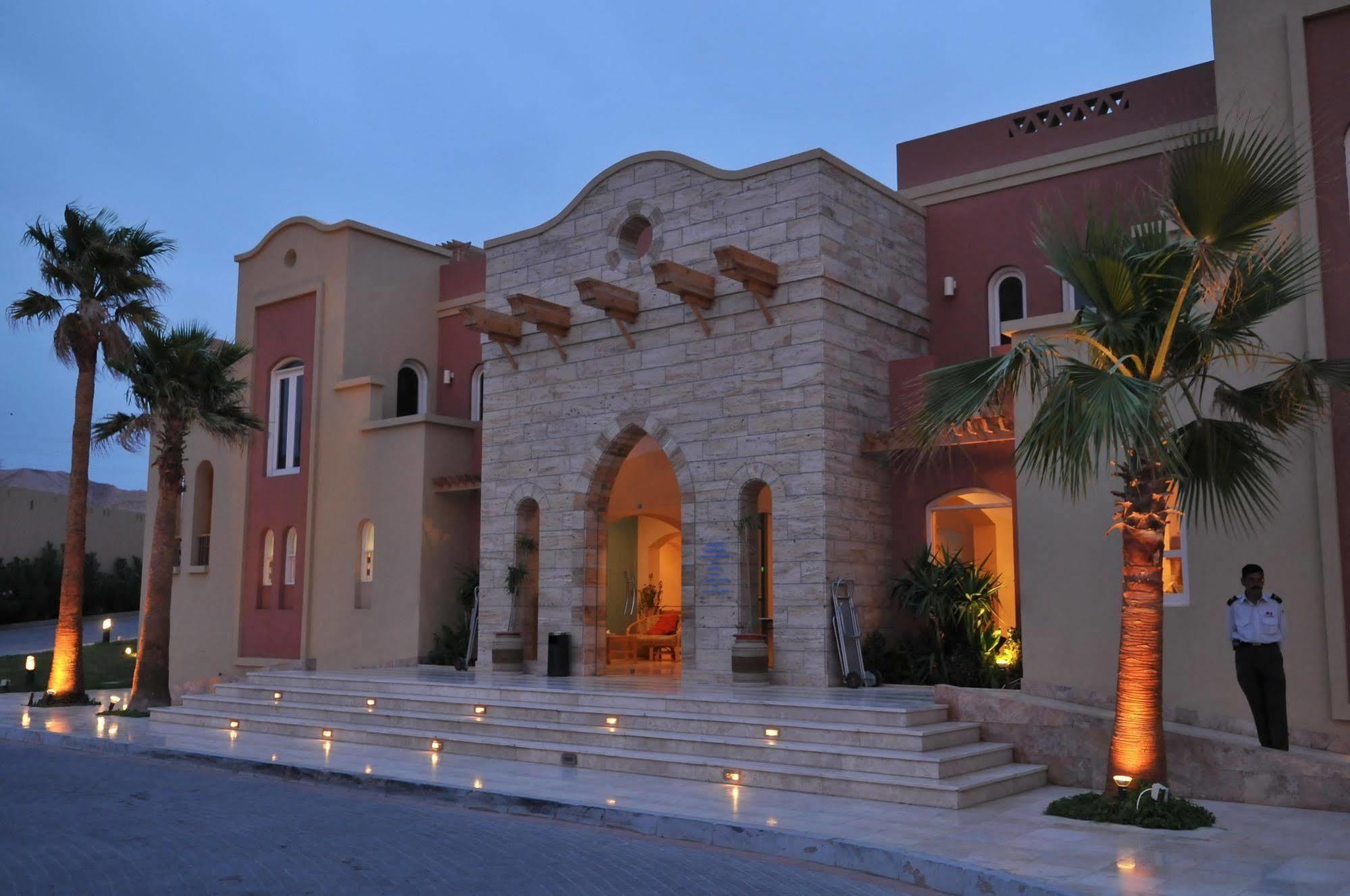 Marina Plaza Tala Bay 4*