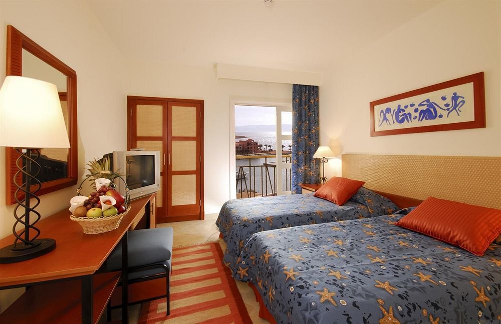 Hotel Marina Plaza Tala Bay 4*